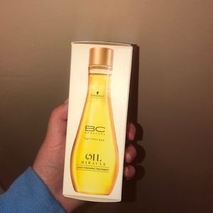 Oil Miracle- Light finishing treatment